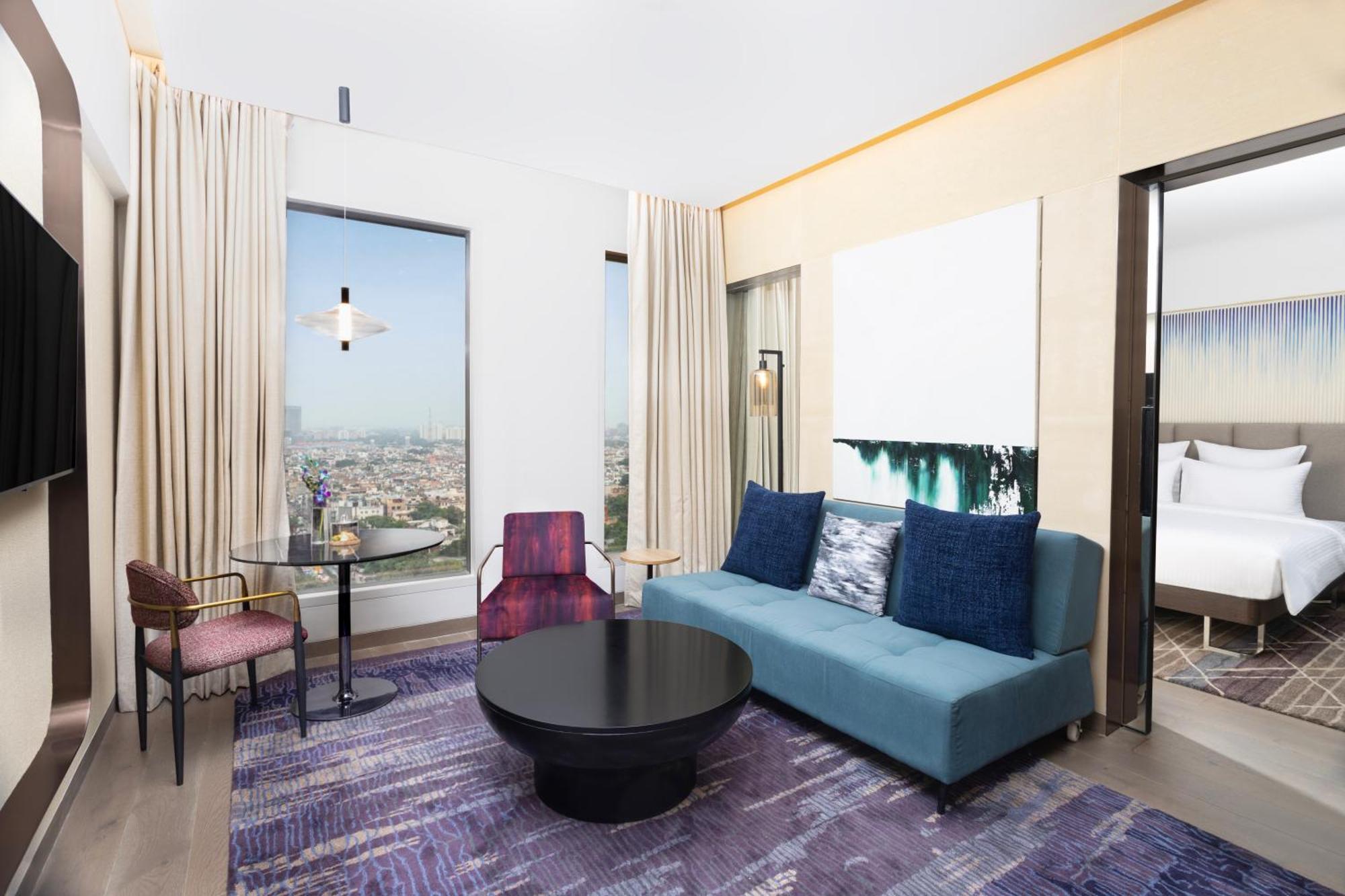 Novotel New Delhi City Centre Экстерьер фото